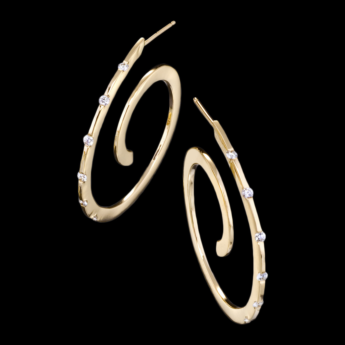 Spirale diamond earrings