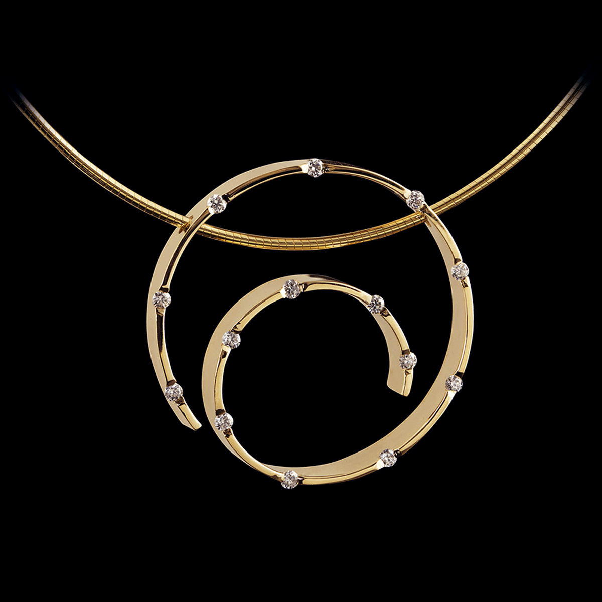 Spirale Yellow Gold Diamond Pendant