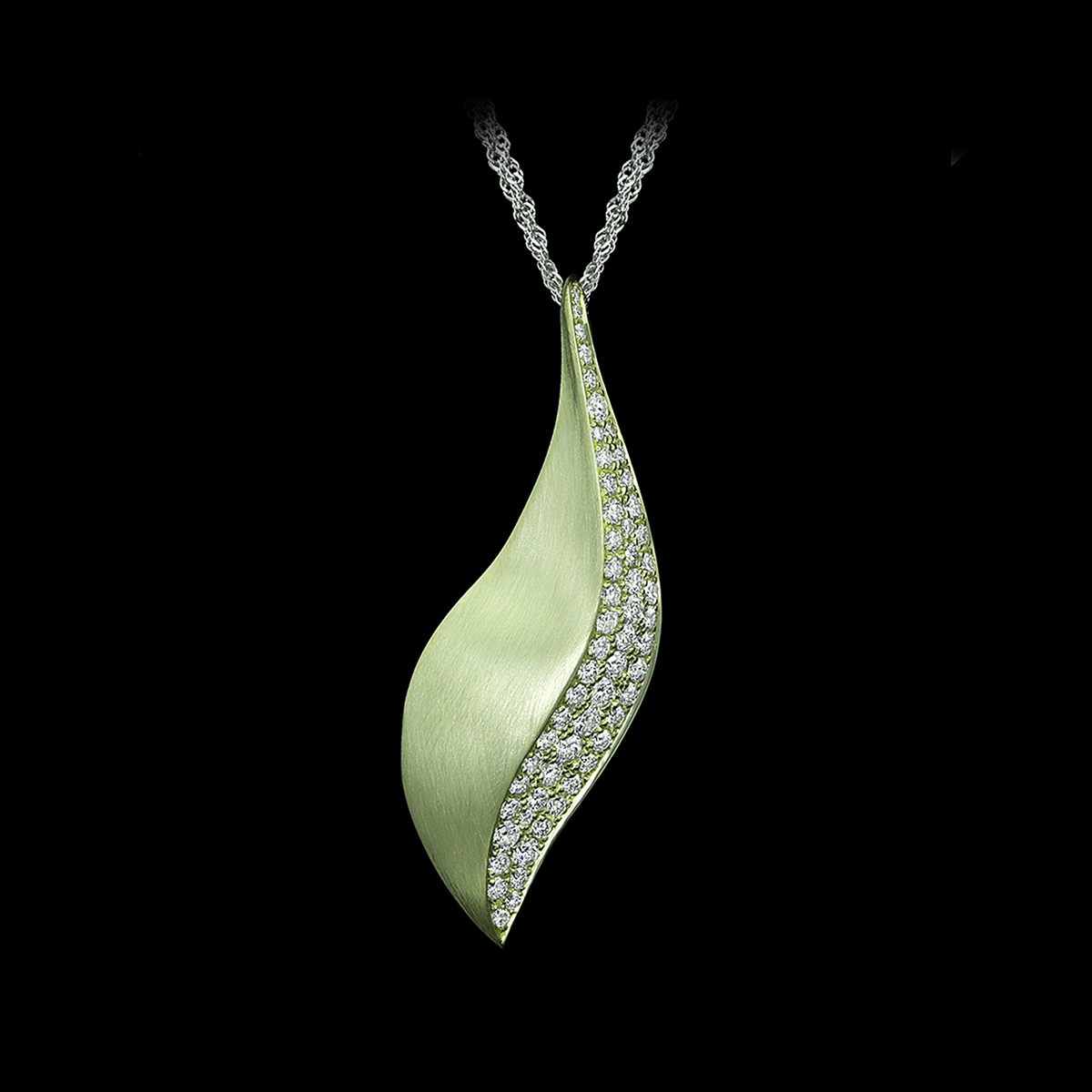 Dune Diamond Pendant in VeraGold™