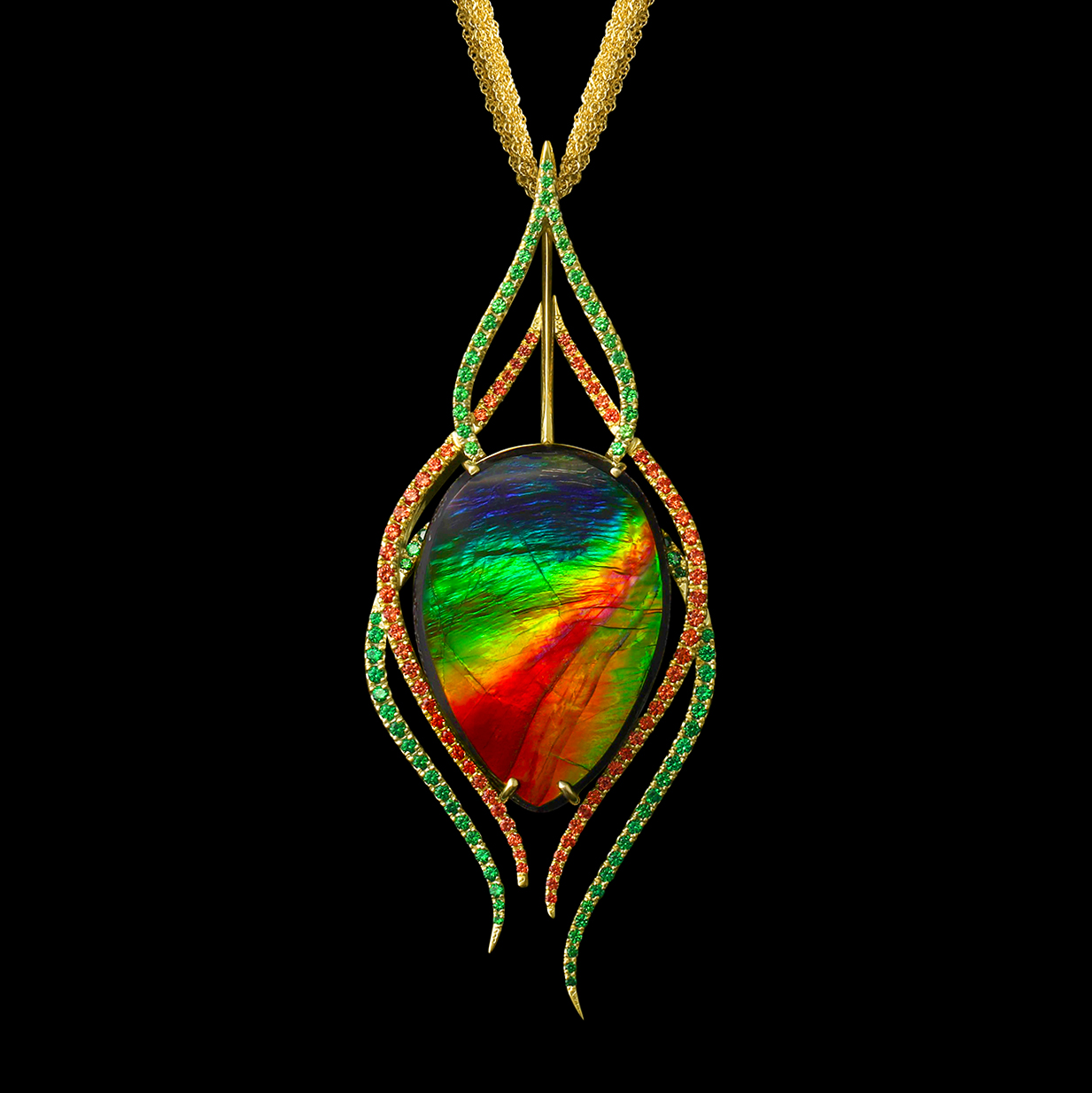 AMMOLITE, GARNET, SAPPHIRE & YELLOW GOLD PENDANT | PLUME DE COULEUR